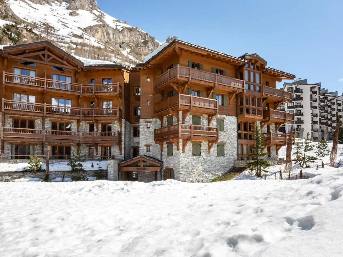 Appartement De Prestige Avec Terrasse Sud, 2 Chambres Et Parking Au Coeur De Val-D'Isere - Fr-1-694-202