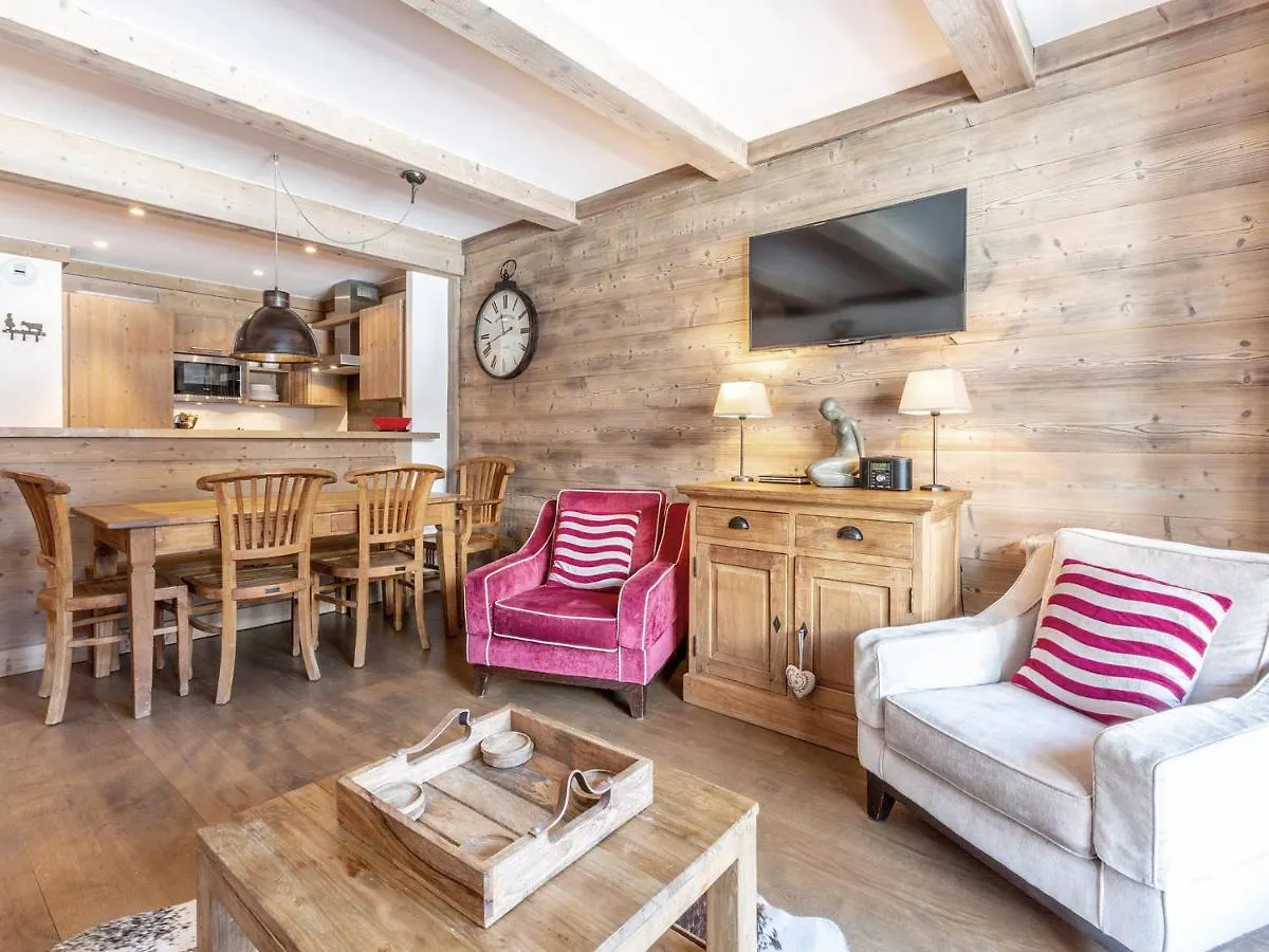 Appartement De Prestige Avec Terrasse Sud, 2 Chambres Et Parking Au Coeur De Val-D'Isere - Fr-1-694-202 France